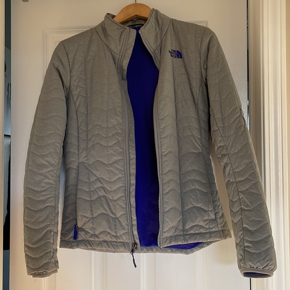 EUC North Face Down Jacket-M - Picture 3 of 8